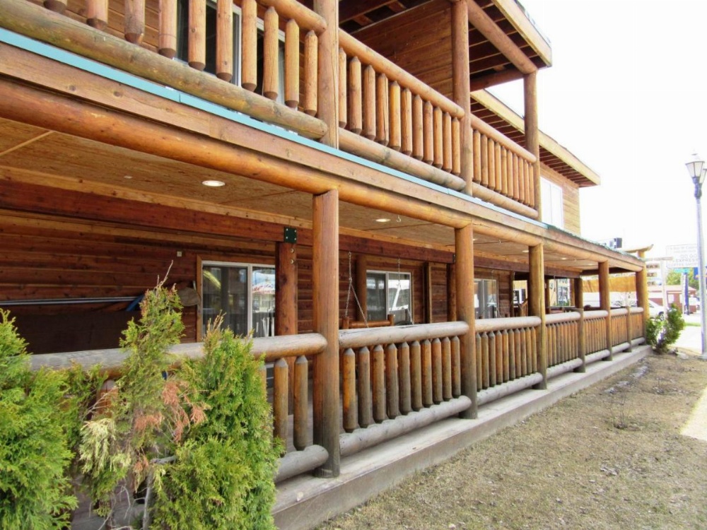 Yellowstone Country Inn Image 19