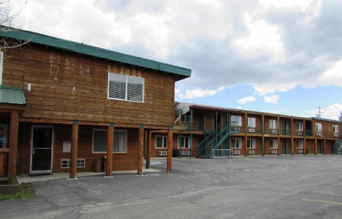 Yellowstone Country Inn image 24