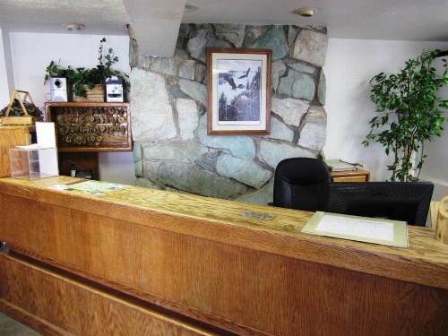 Yellowstone Country Inn image 25