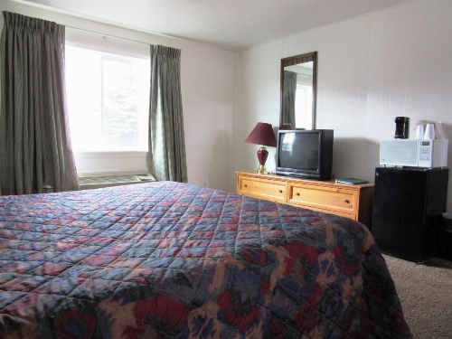 Yellowstone Country Inn image 27