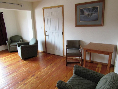 Yellowstone Country Inn image 32