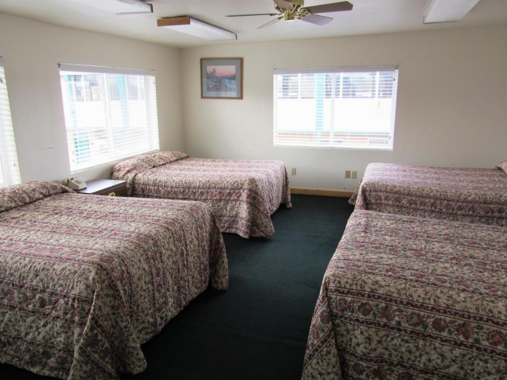 Yellowstone Country Inn Image 33