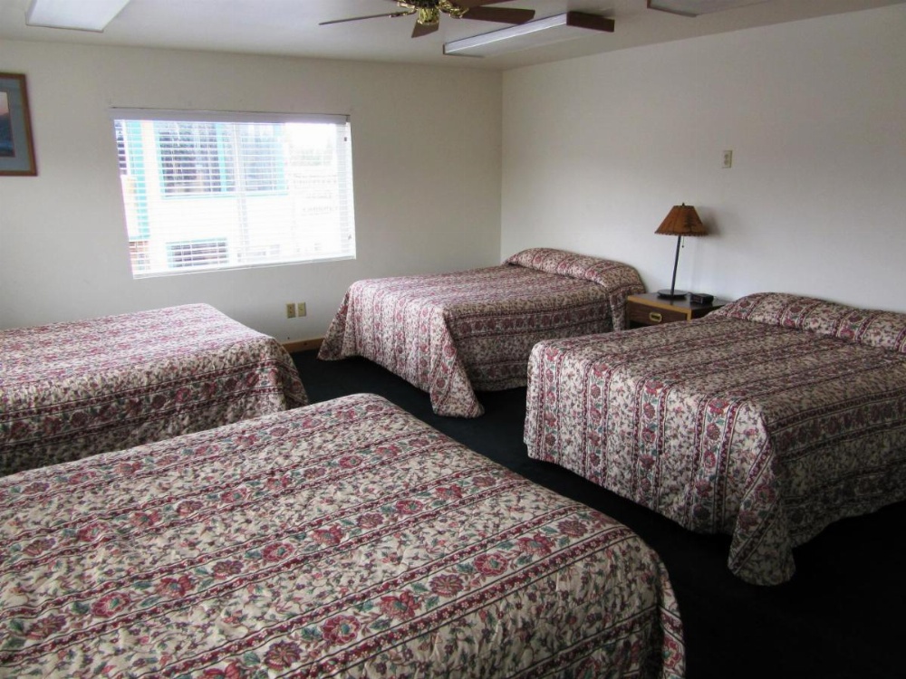 Yellowstone Country Inn Image 34