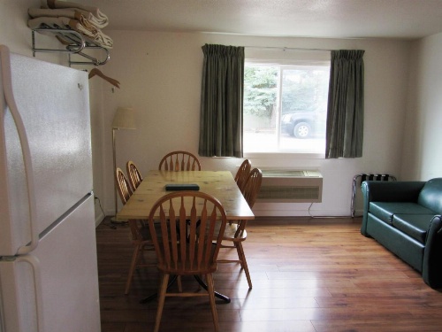 Yellowstone Country Inn image 35