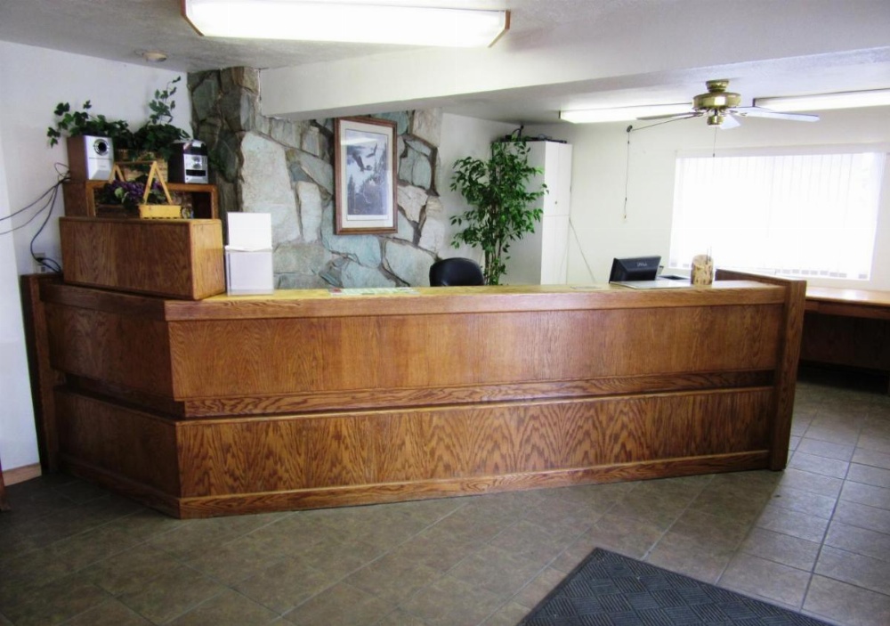 Yellowstone Country Inn Image 41