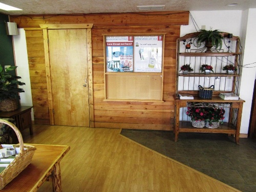 Yellowstone Country Inn image 44