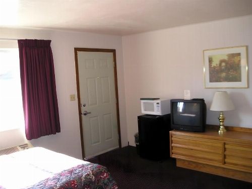 Yellowstone Country Inn image 45