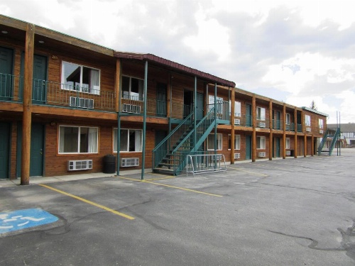 Yellowstone Country Inn image 5